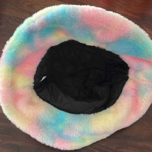 Women Tie Dye Rainbow Fluffy Faux Fur Bucket Hat - Picture 11 of 12